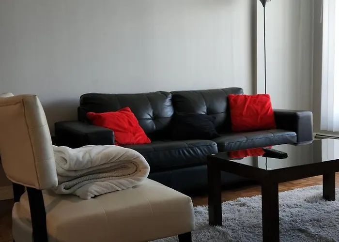 Stylish 2-Bed, 1-Bath In Downtown Calgary