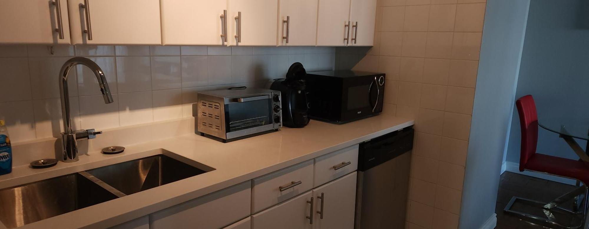 Apartment Stylish 2-bed, 1-bath In Downtown
