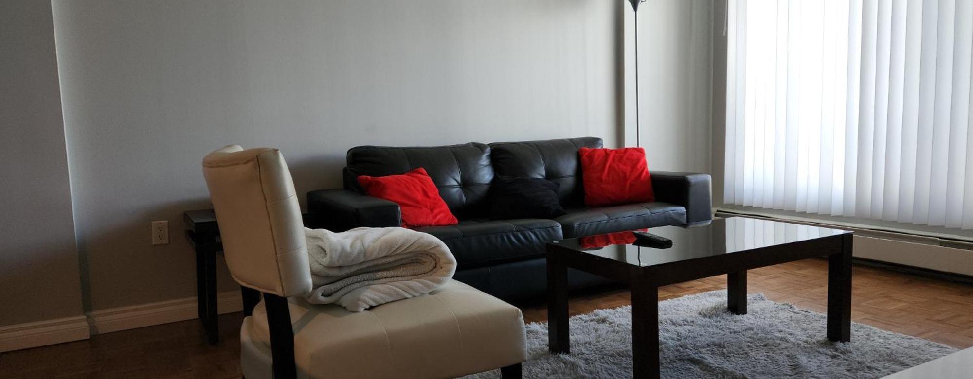 Stylish 2-bed, 1-bath In Downtown * Calgary