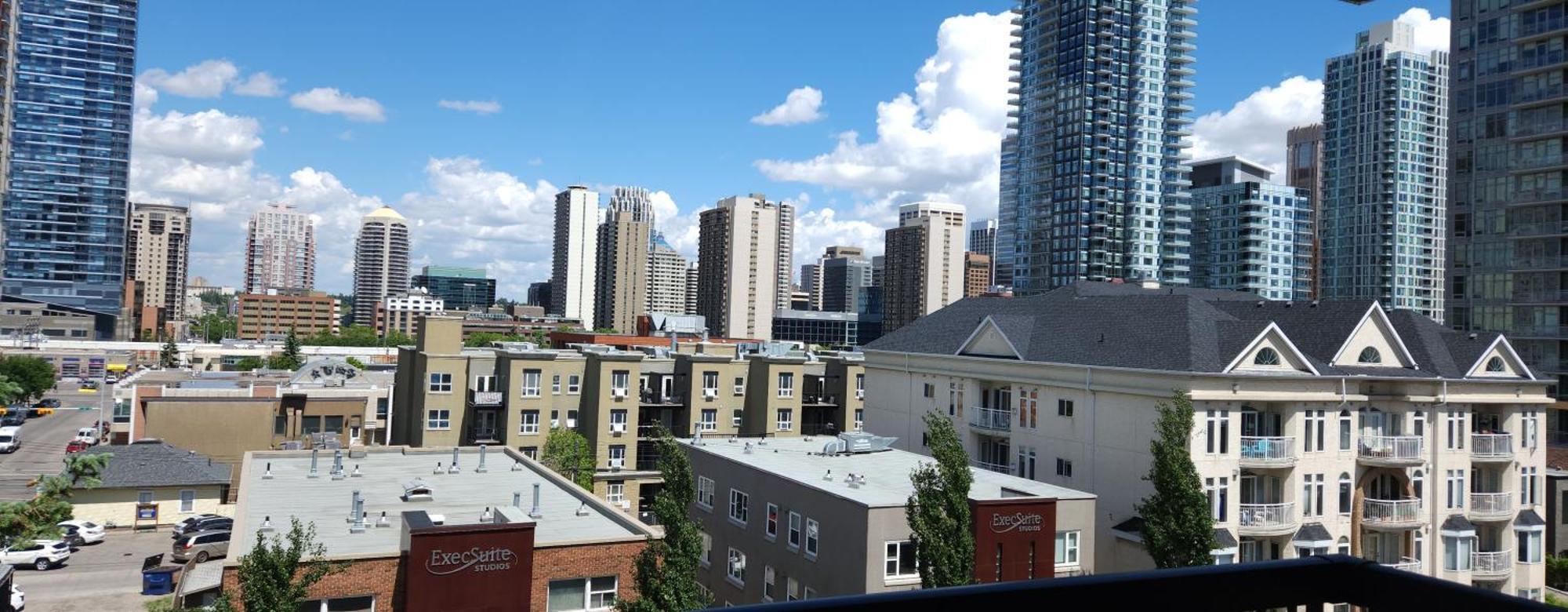 Stylish 2-bed, 1-bath In Downtown * Calgary